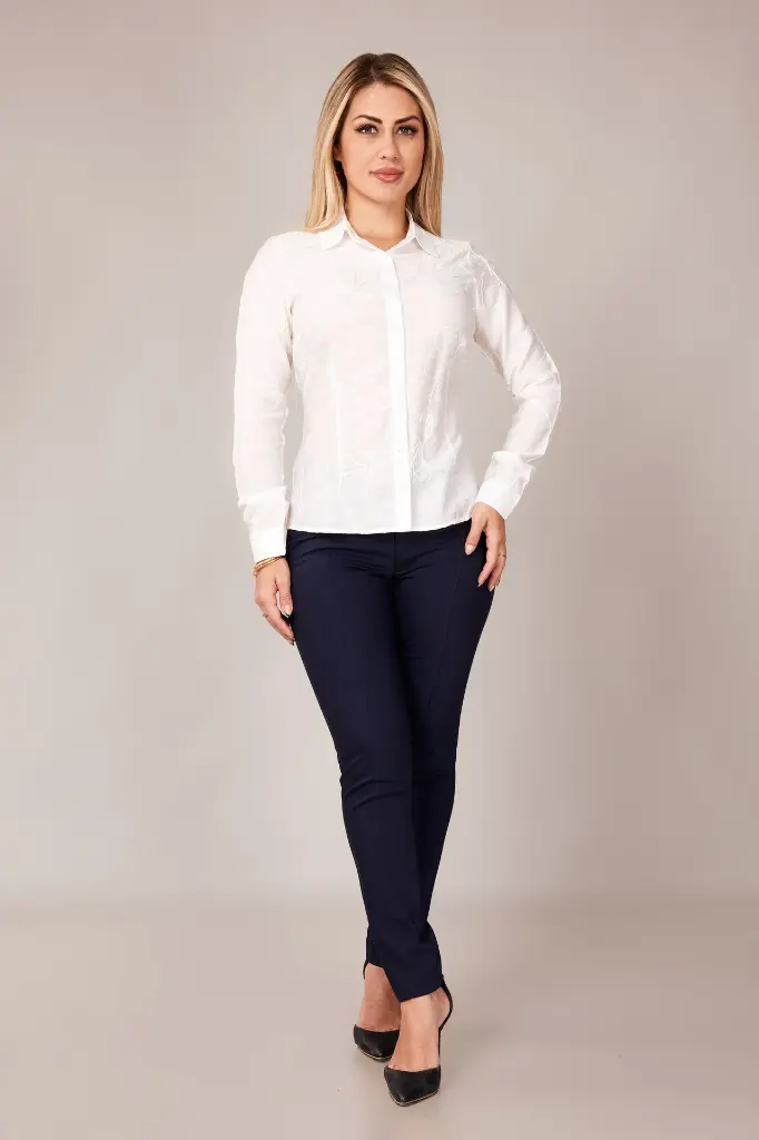 camisa de mujer-donna-perla-small-rayon bordado-pantalon de vestir-lucia-negro.webp