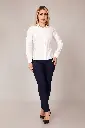 camisa de mujer-donna-perla-small-rayon bordado-pantalon de vestir-lucia-negro.webp